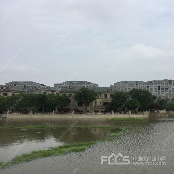 龙湫湾小区图片及景观 平湖房产超市网